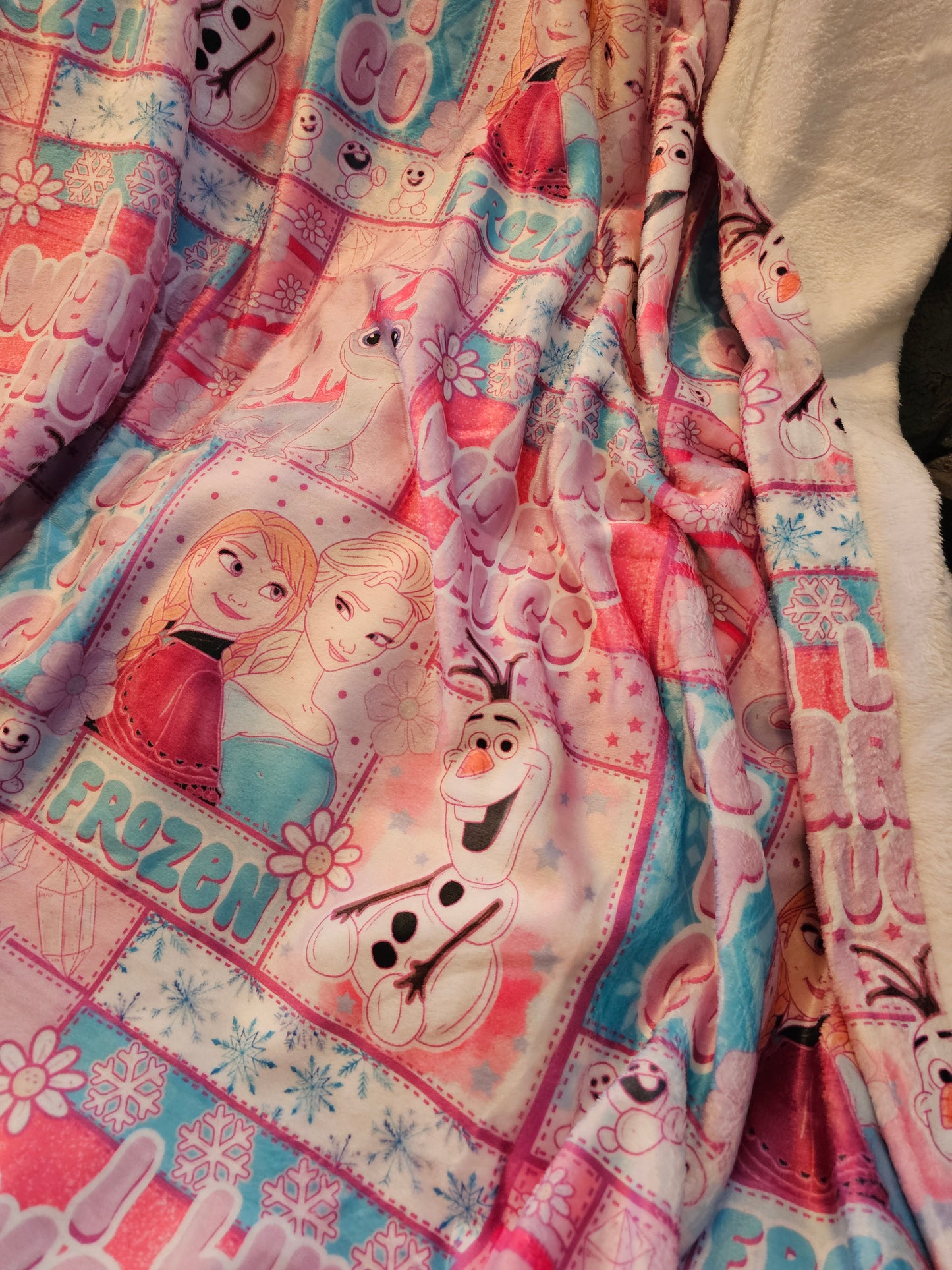 Rts: winter comic 50x60 blanket