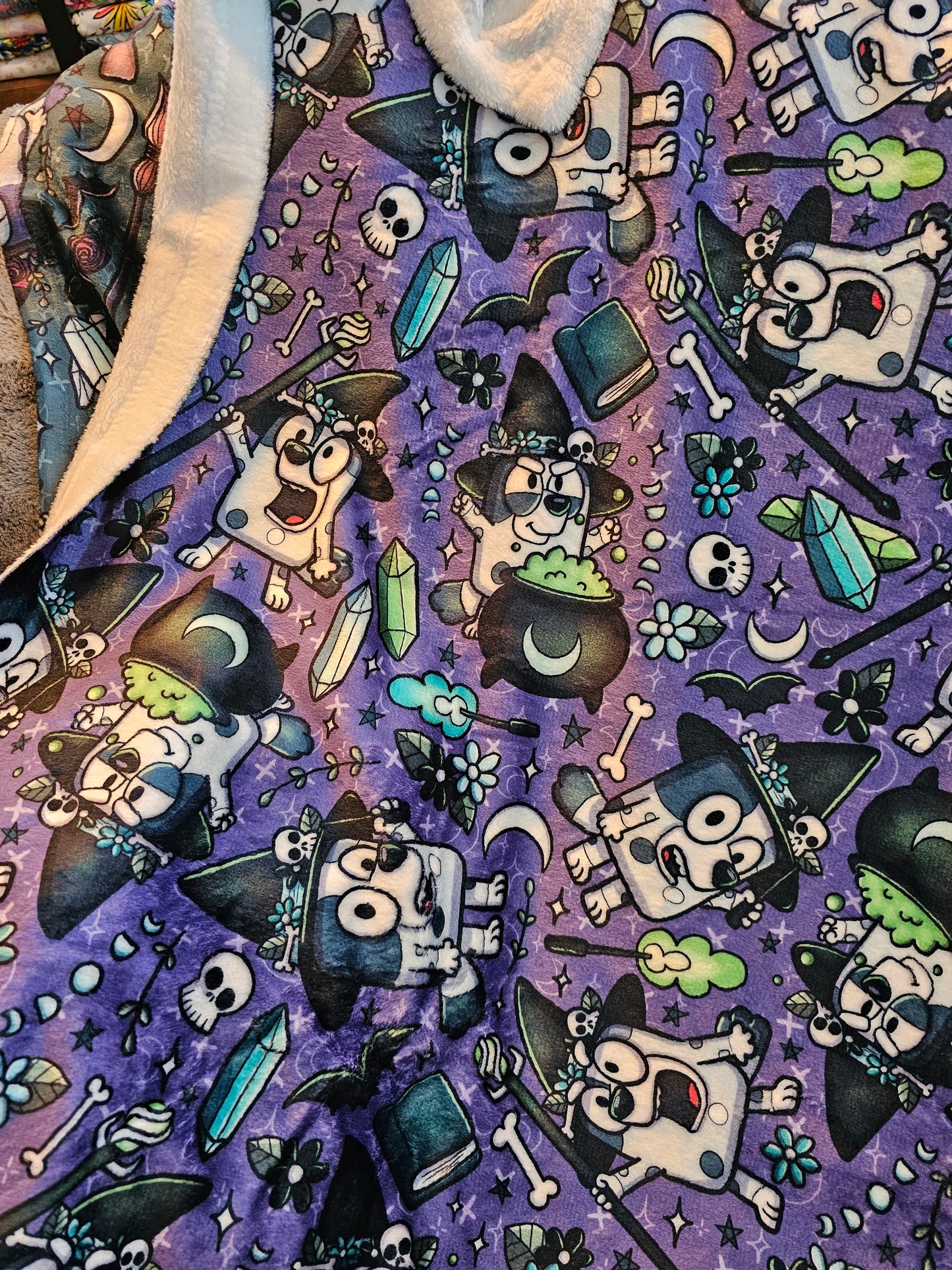 Preorder: witch muffin heeler 50x60 blanket