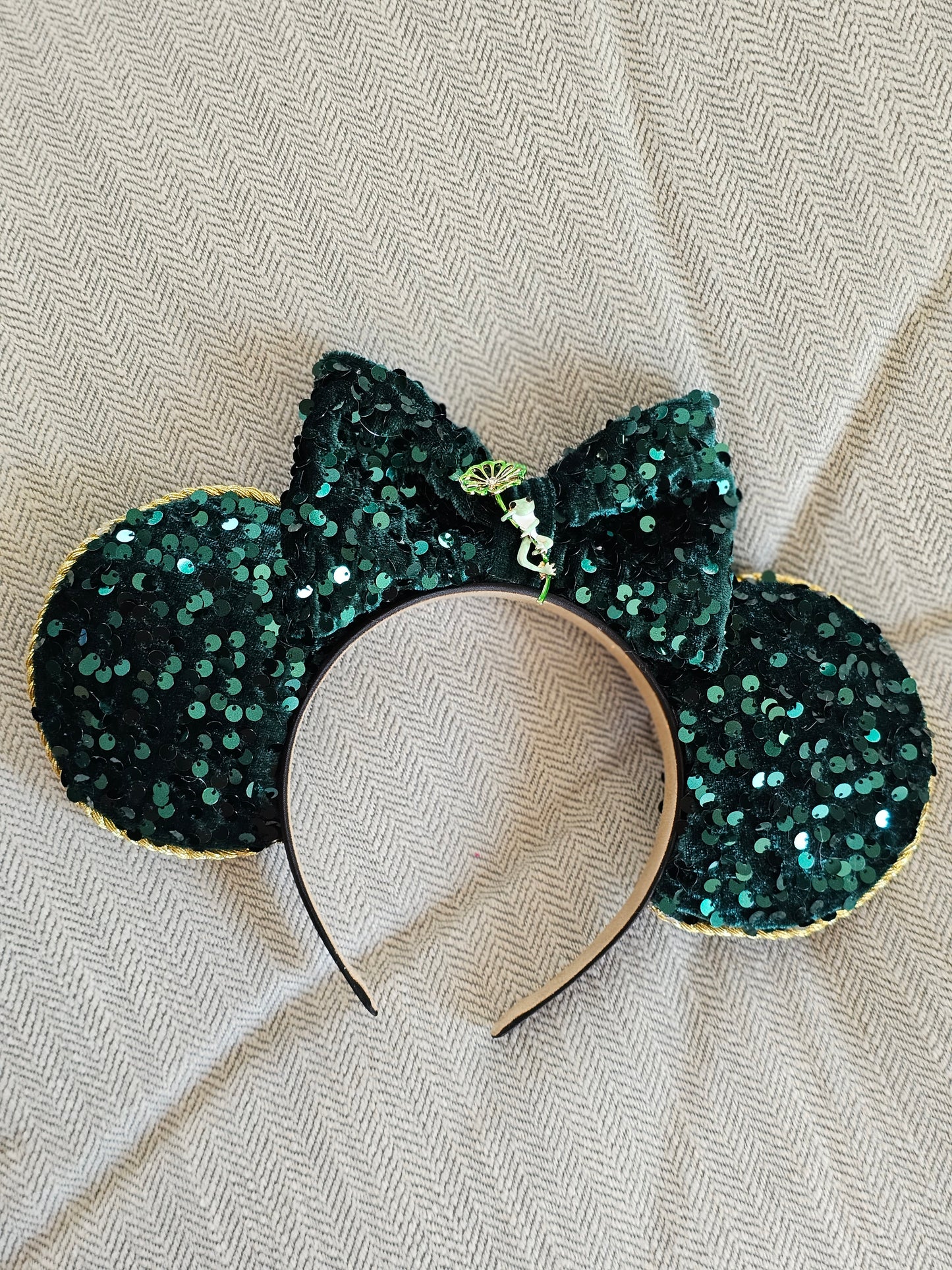 Emerald frog sequins ear headband