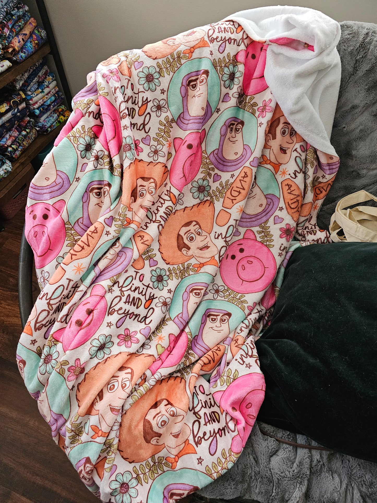 PREORDER: To infinity 50x60 blanket