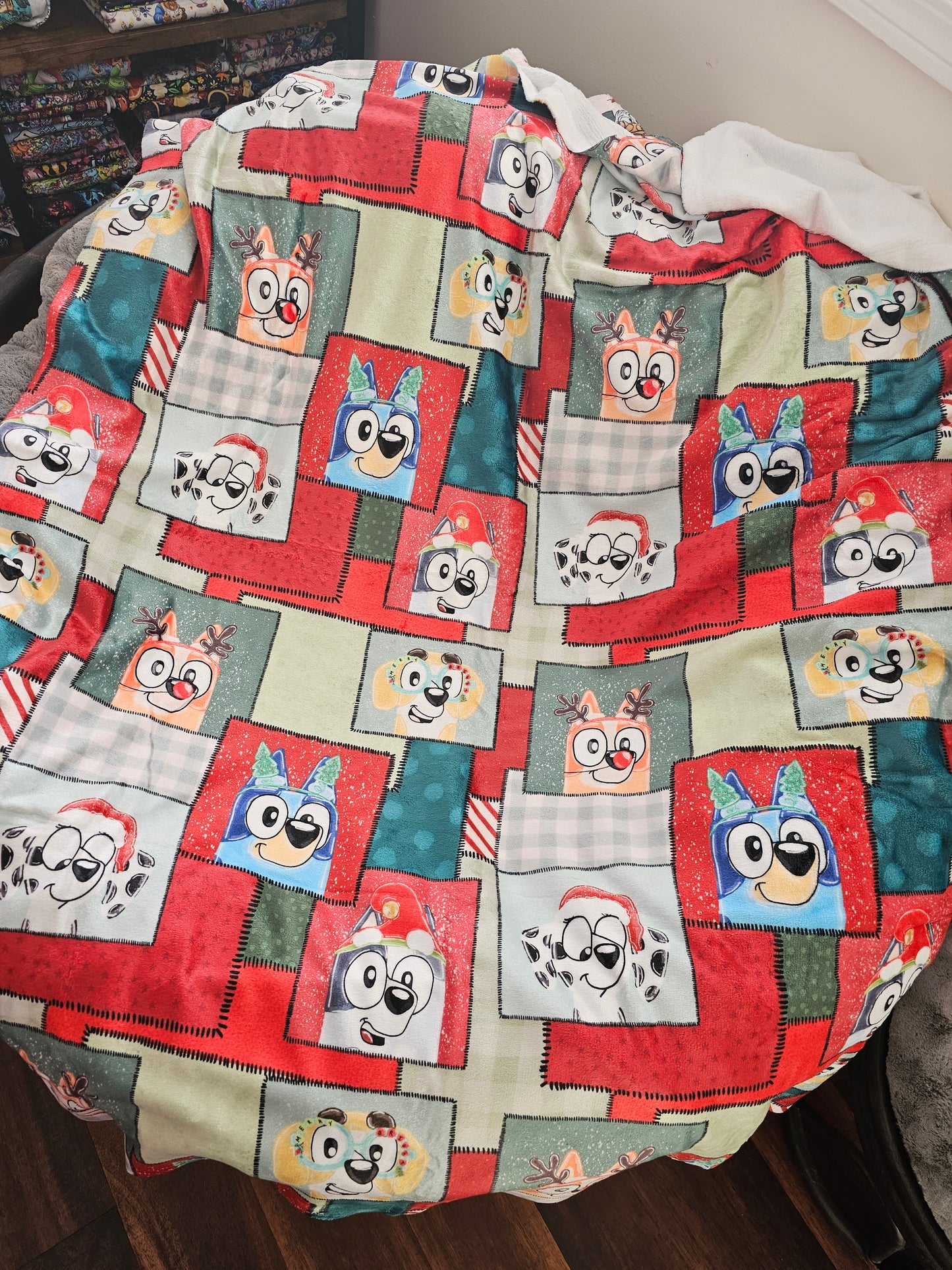 Rts: christmas heeler patches 50x60 blanket